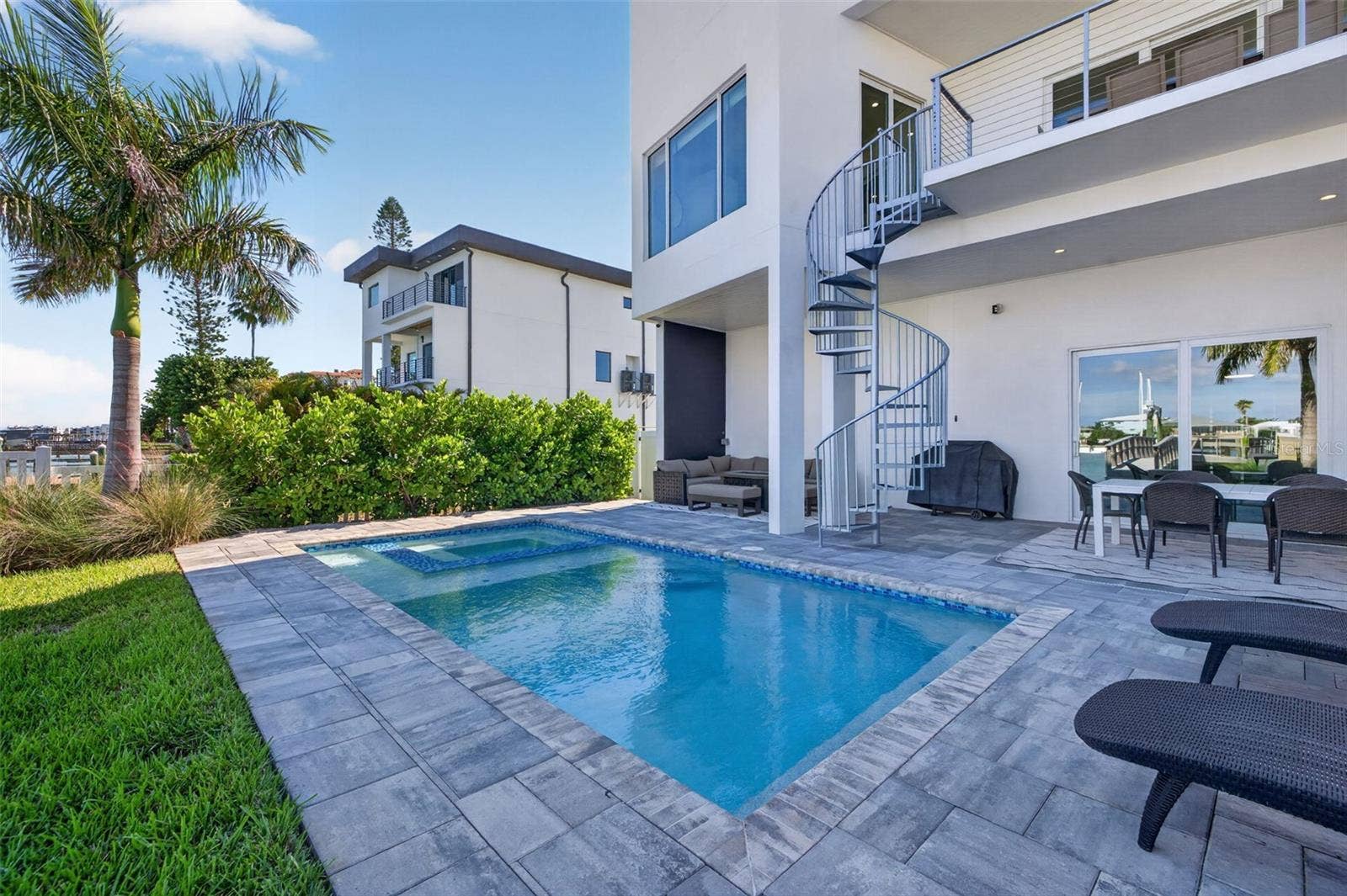 10209 GULF BOULEVARD, Treasure Island, FL 33706 10209 GULF BOULEVARD, Treasure Island, FL 33706