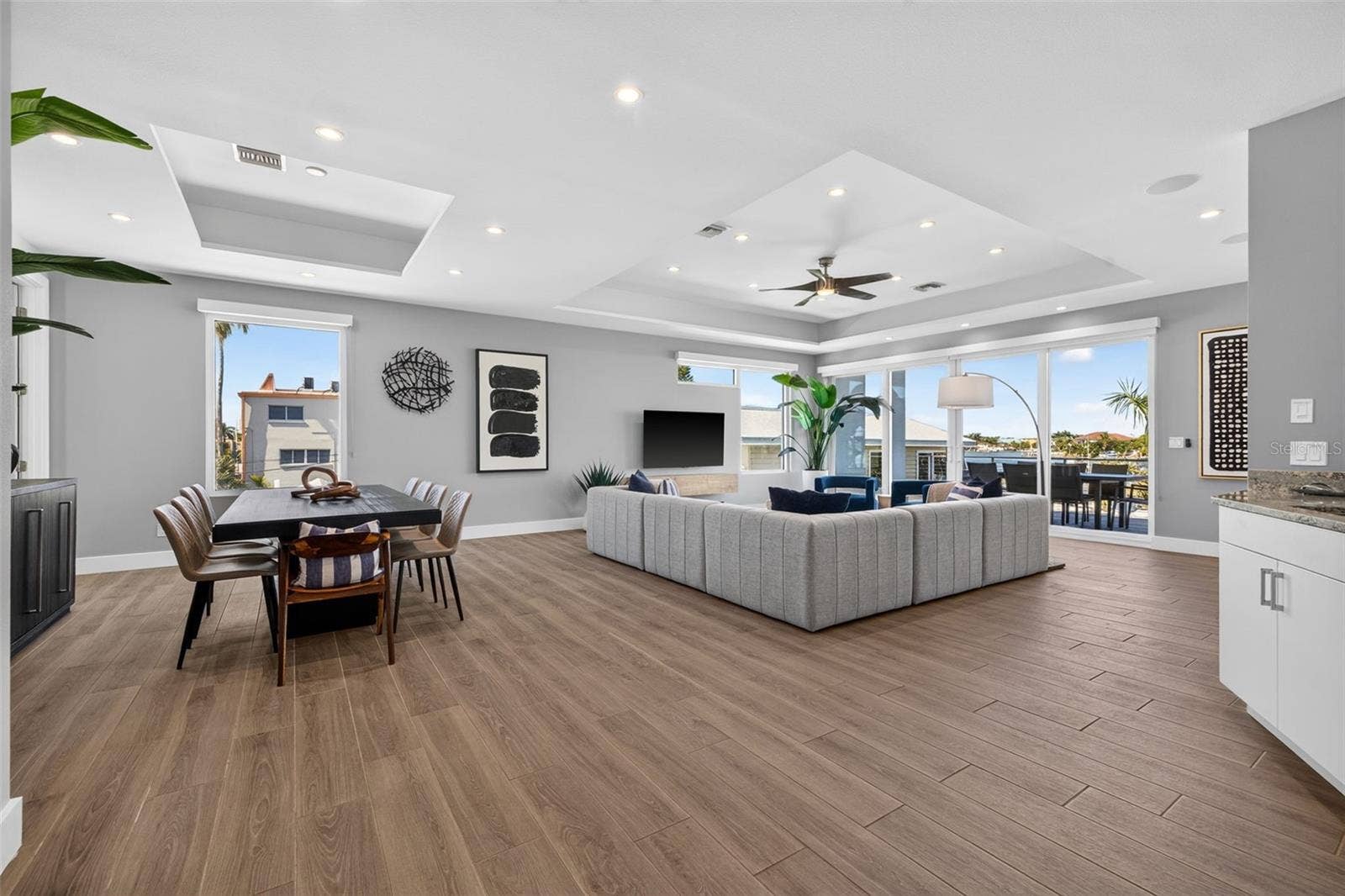 10209 GULF BOULEVARD, Treasure Island, FL 33706 10209 GULF BOULEVARD, Treasure Island, FL 33706