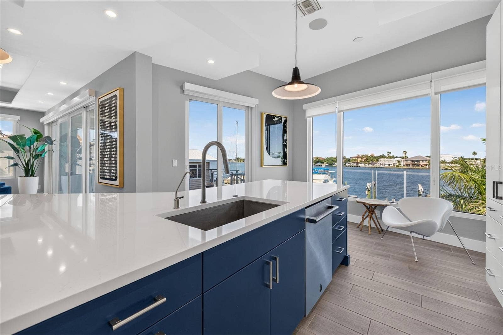 10209 GULF BOULEVARD, Treasure Island, FL 33706 10209 GULF BOULEVARD, Treasure Island, FL 33706