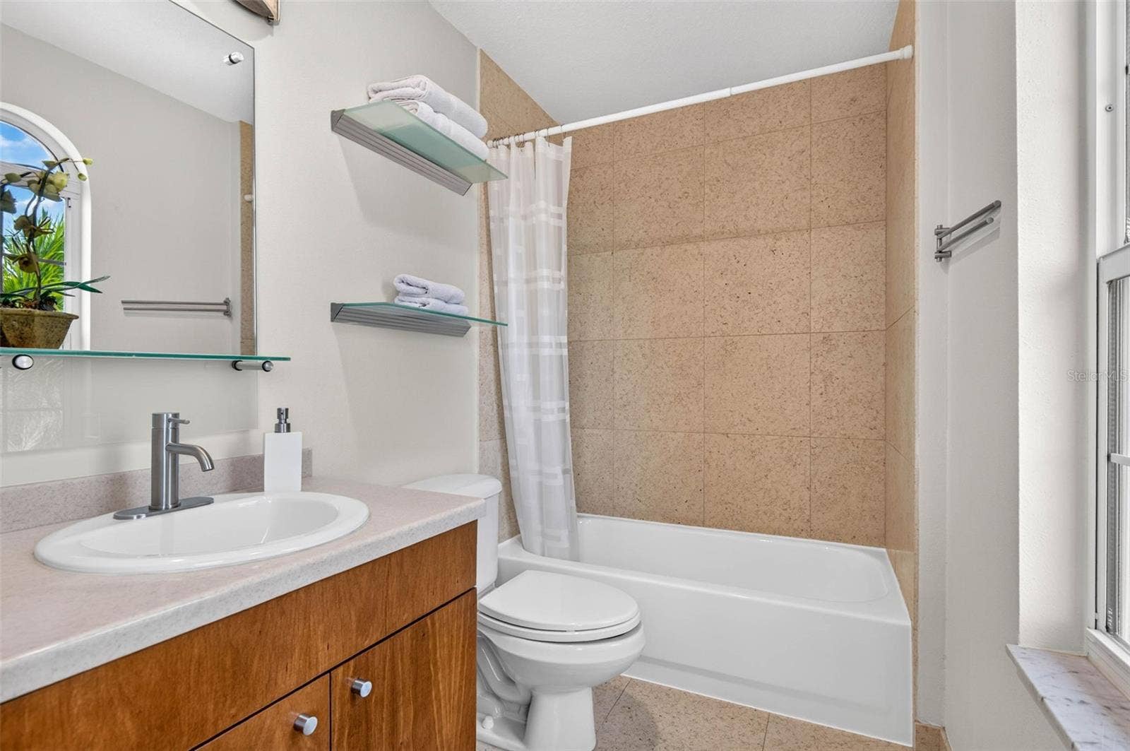 10071 GULF BOULEVARD, Treasure Island, FL 33706 10071 GULF BOULEVARD, Treasure Island, FL 33706