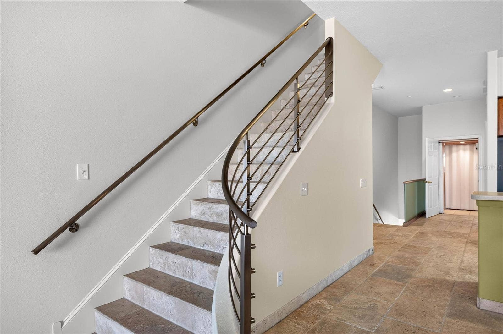 10071 GULF BOULEVARD, Treasure Island, FL 33706 10071 GULF BOULEVARD, Treasure Island, FL 33706
