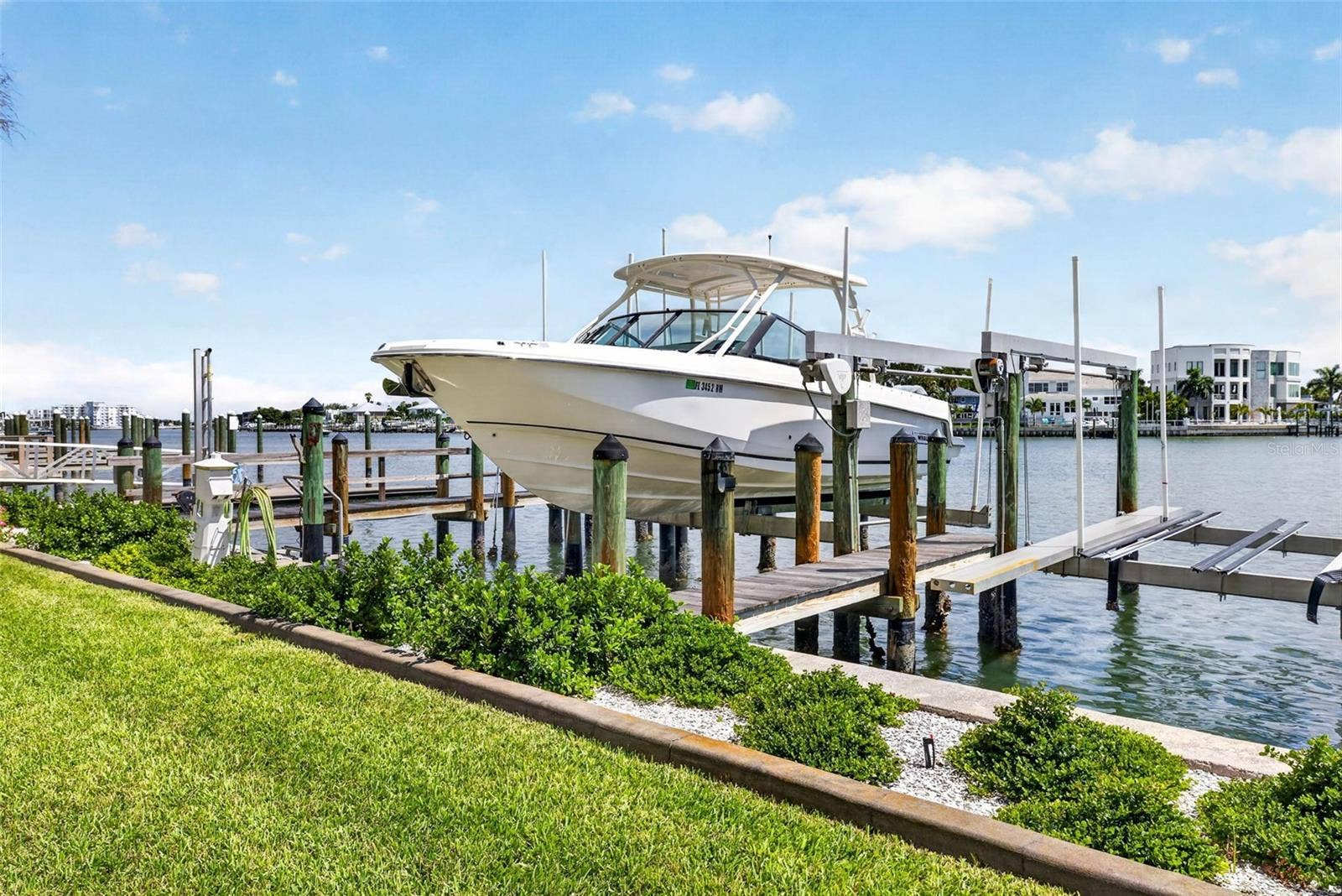 10071 GULF BOULEVARD, Treasure Island, FL 33706 10071 GULF BOULEVARD, Treasure Island, FL 33706
