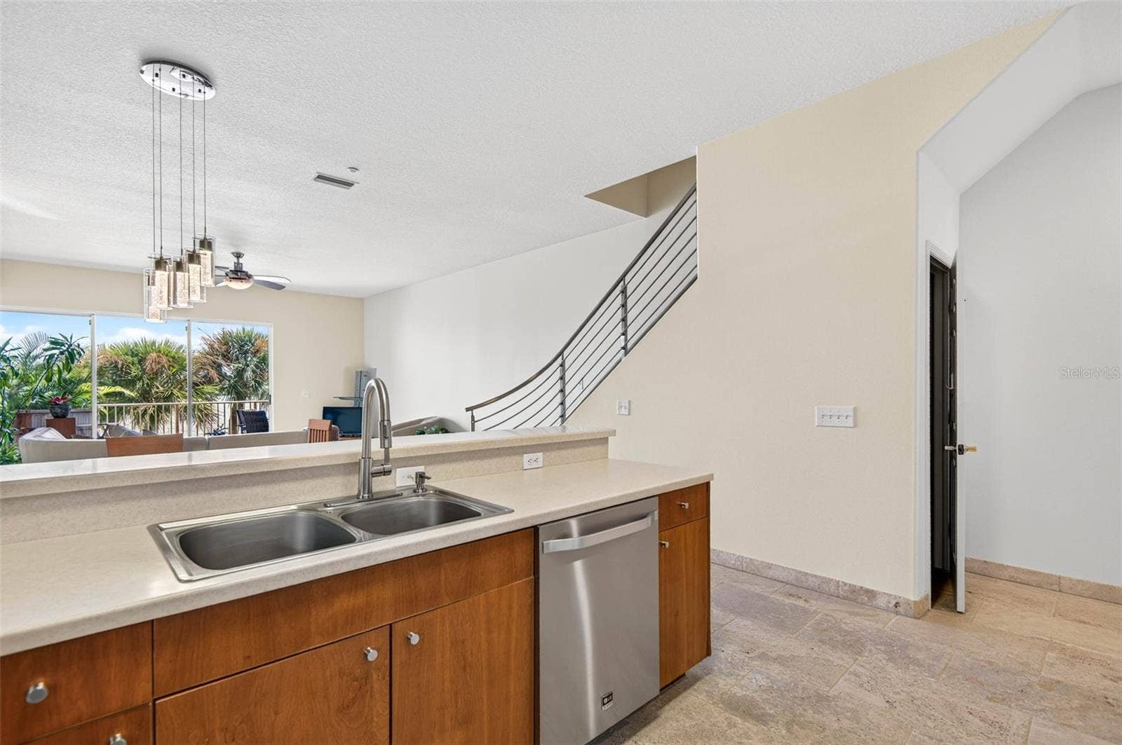 10071 GULF BOULEVARD, Treasure Island, FL 33706 10071 GULF BOULEVARD, Treasure Island, FL 33706