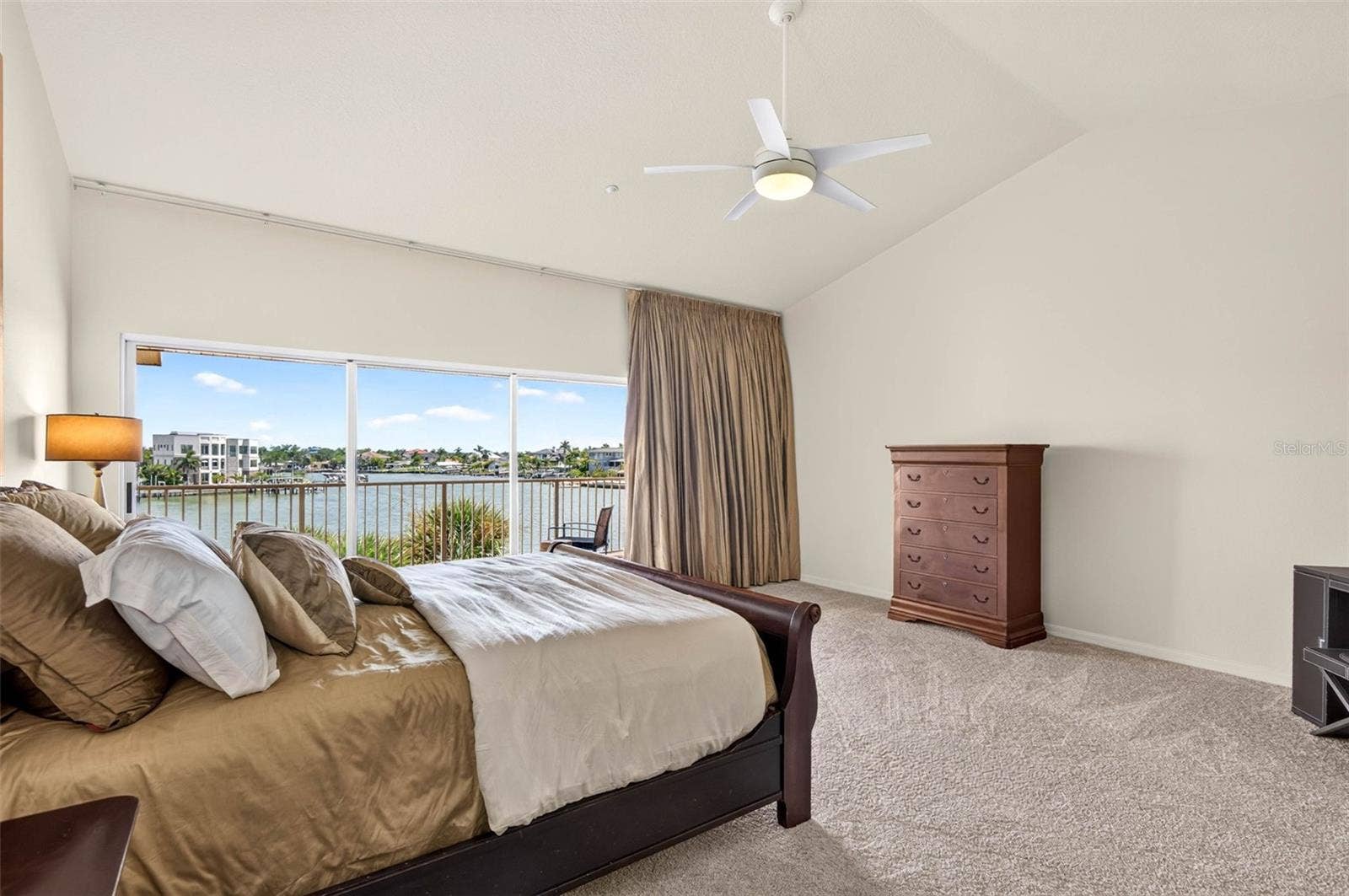10071 GULF BOULEVARD, Treasure Island, FL 33706 10071 GULF BOULEVARD, Treasure Island, FL 33706