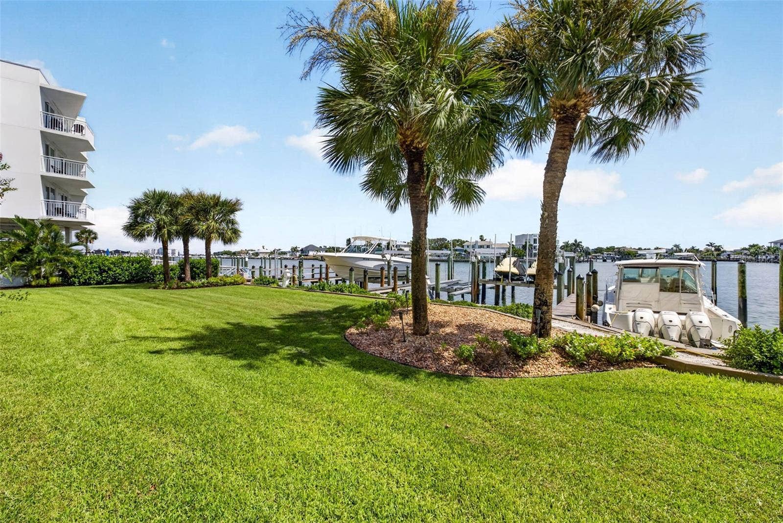 10071 GULF BOULEVARD, Treasure Island, FL 33706 10071 GULF BOULEVARD, Treasure Island, FL 33706