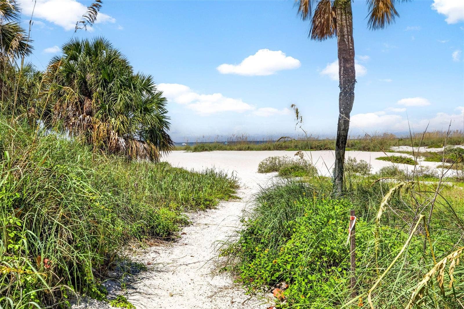 10071 GULF BOULEVARD, Treasure Island, FL 33706 10071 GULF BOULEVARD, Treasure Island, FL 33706