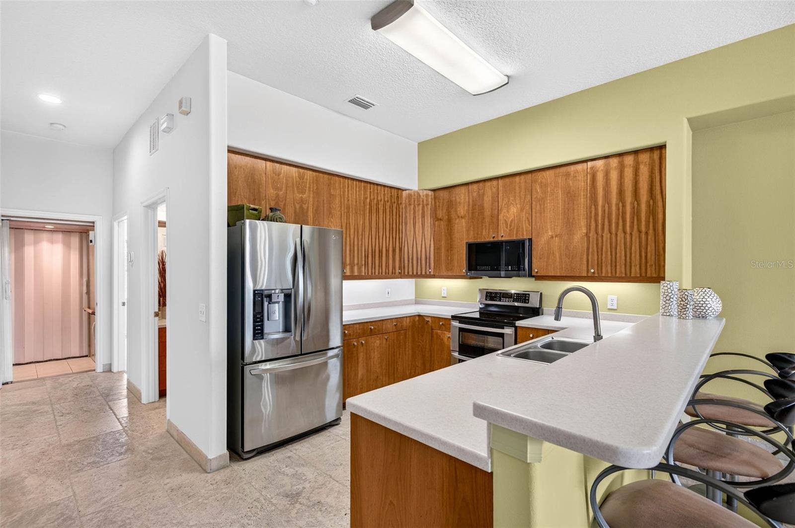 10071 GULF BOULEVARD, Treasure Island, FL 33706 10071 GULF BOULEVARD, Treasure Island, FL 33706