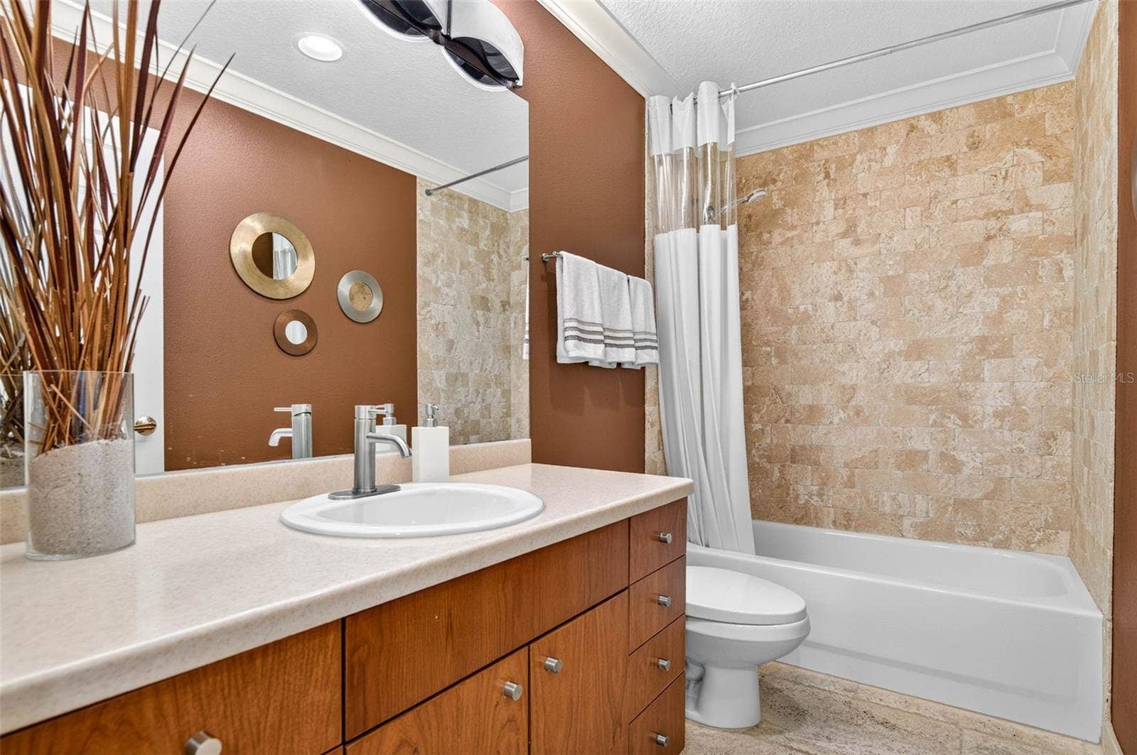 10071 GULF BOULEVARD, Treasure Island, FL 33706 10071 GULF BOULEVARD, Treasure Island, FL 33706