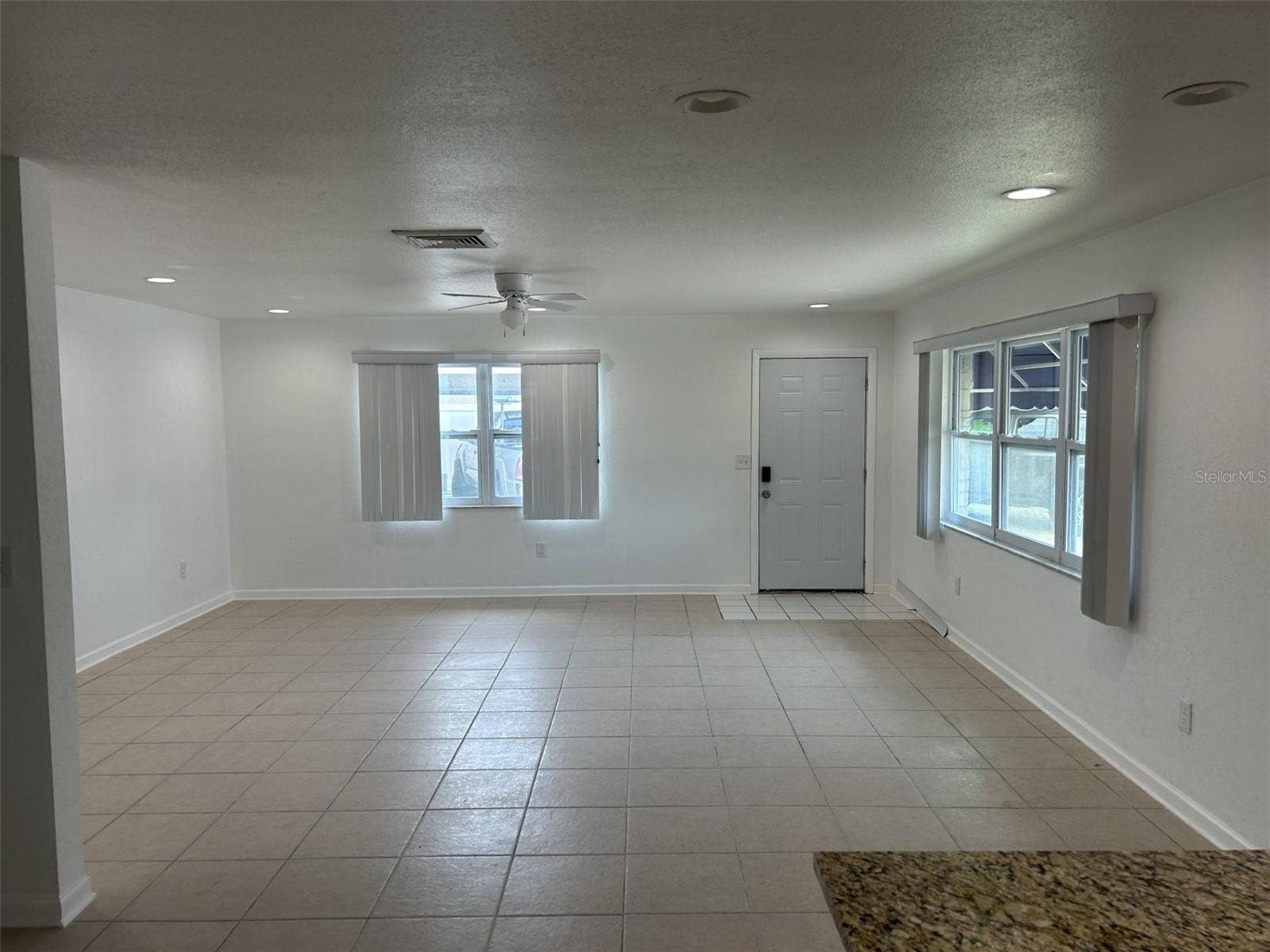 365 CAPRI BOULEVARD, Treasure Island, FL 33706 Living Room