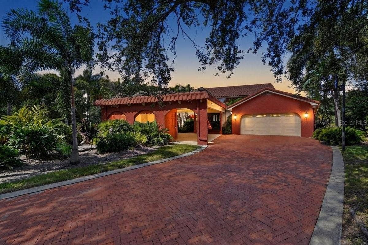 2278 KINGS POINT DRIVE, Largo, FL 33774 2278 KINGS POINT DRIVE, Largo, FL 33774