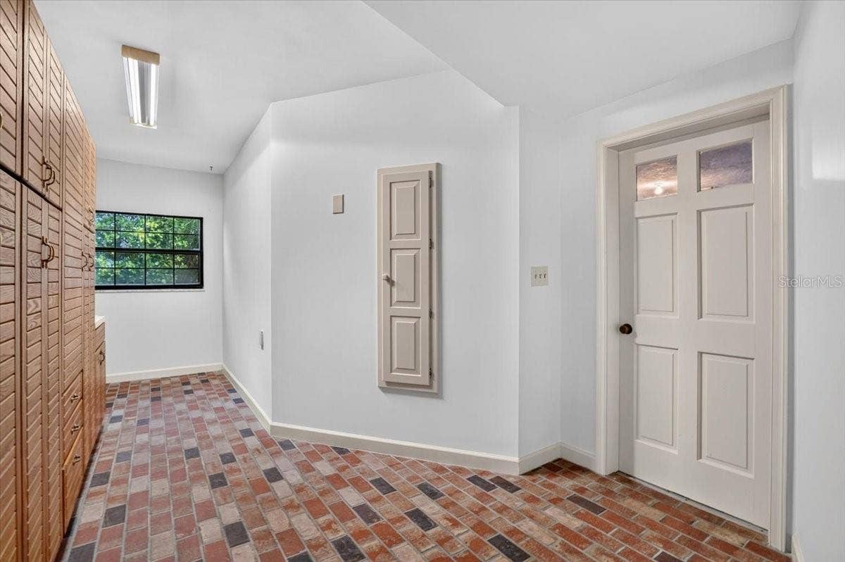 2278 KINGS POINT DRIVE, Largo, FL 33774 2278 KINGS POINT DRIVE, Largo, FL 33774