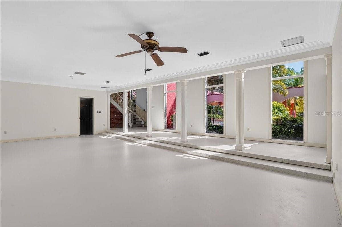 2278 KINGS POINT DRIVE, Largo, FL 33774 2278 KINGS POINT DRIVE, Largo, FL 33774