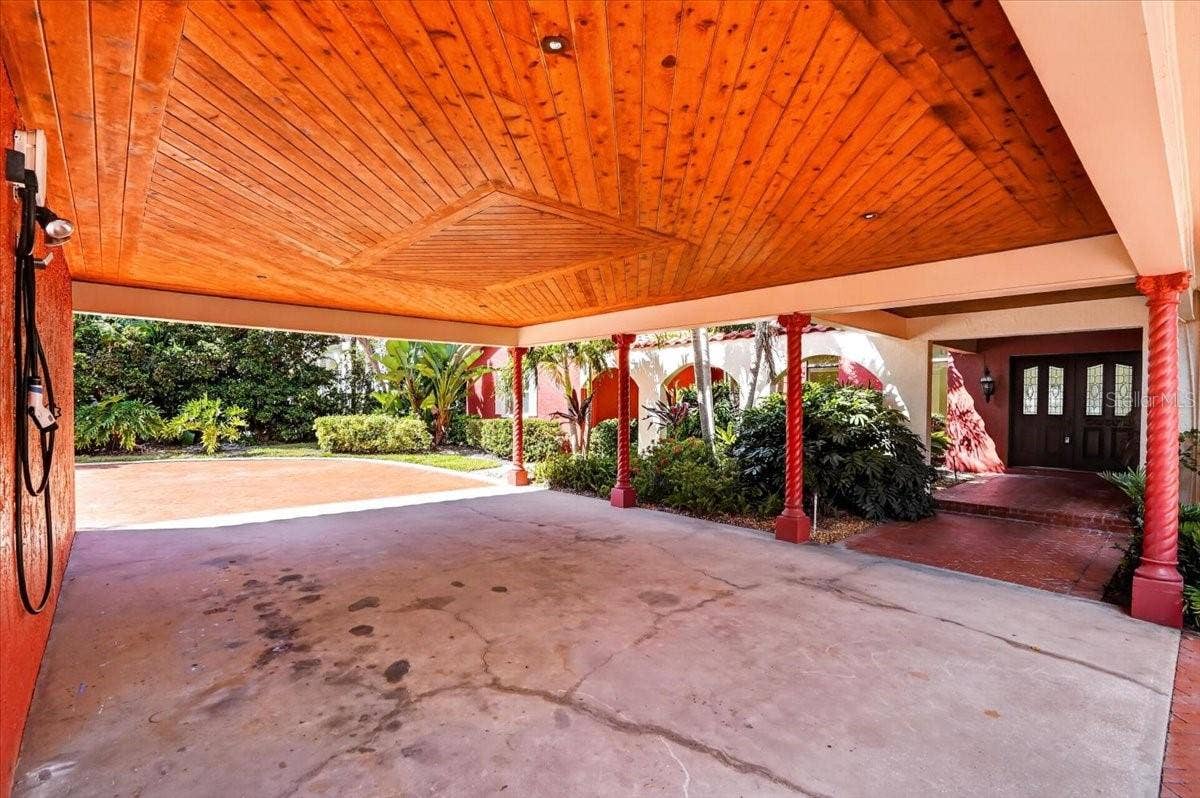 2278 KINGS POINT DRIVE, Largo, FL 33774 2278 KINGS POINT DRIVE, Largo, FL 33774
