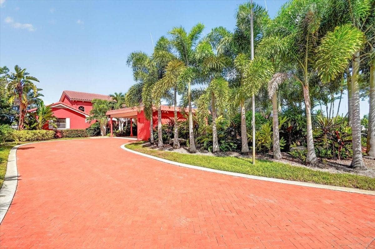 2278 KINGS POINT DRIVE, Largo, FL 33774 2278 KINGS POINT DRIVE, Largo, FL 33774
