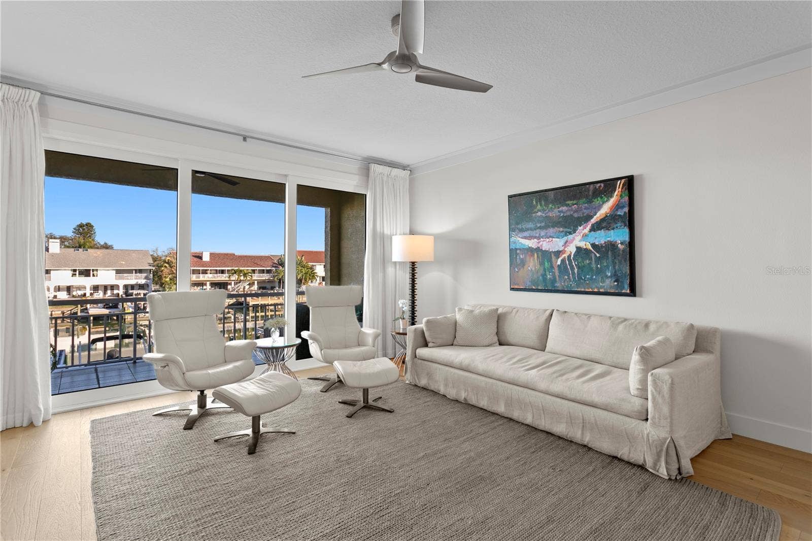 1067 PINELLAS BAYWAY S, St Petersburg, FL 33715 Living room