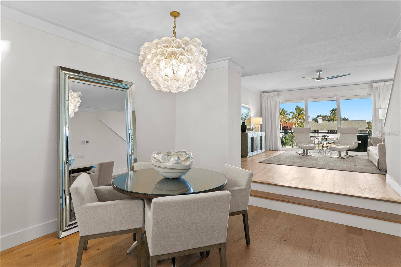 1067 PINELLAS BAYWAY S, St Petersburg, FL 33715 Dining room