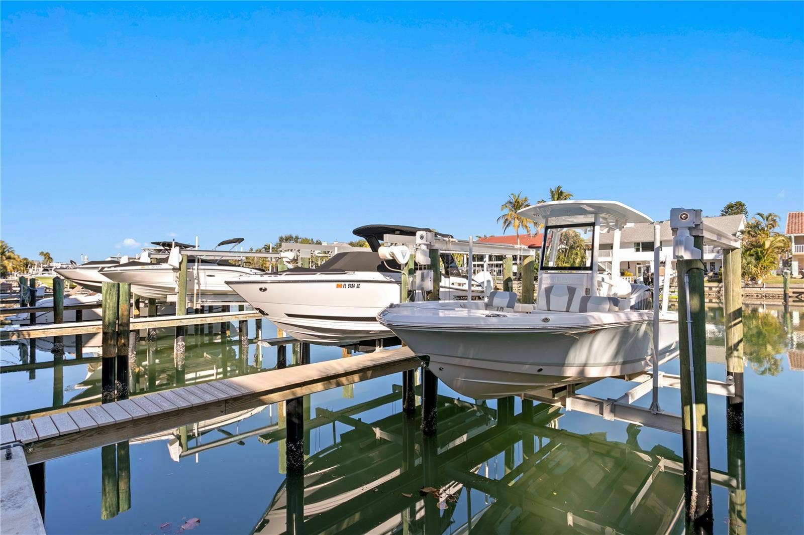 1067 PINELLAS BAYWAY S, St Petersburg, FL 33715 oversized dock