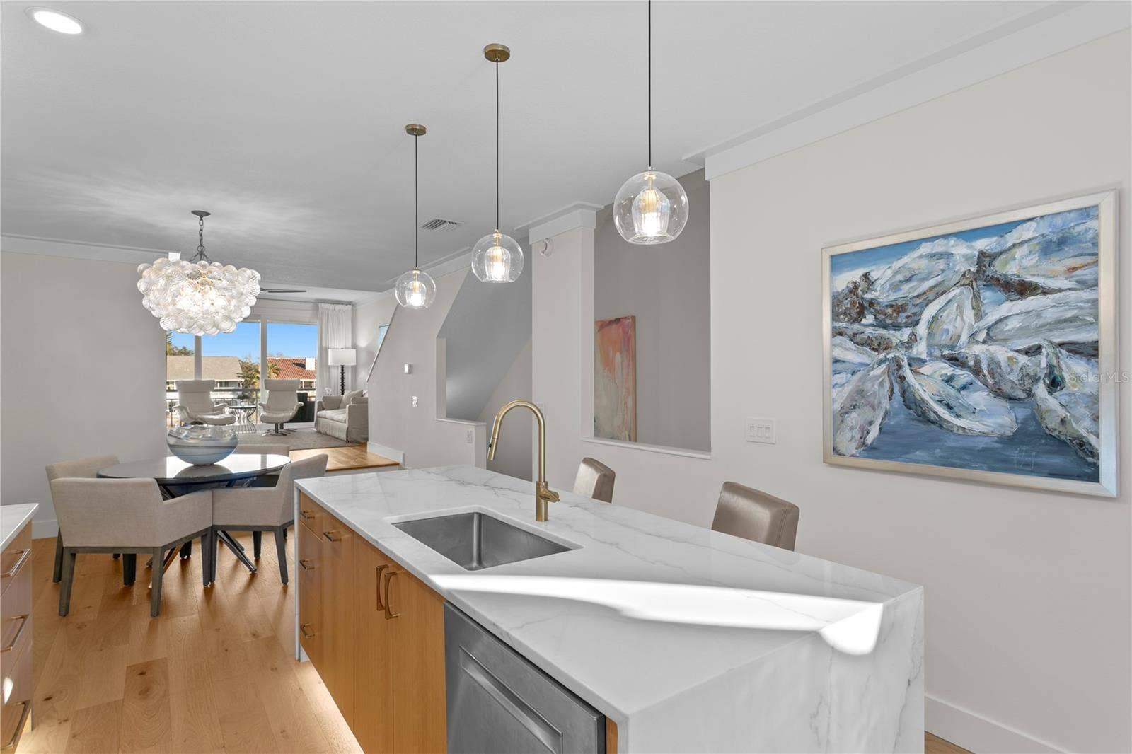 1067 PINELLAS BAYWAY S, St Petersburg, FL 33715 Kitchen to Dining room