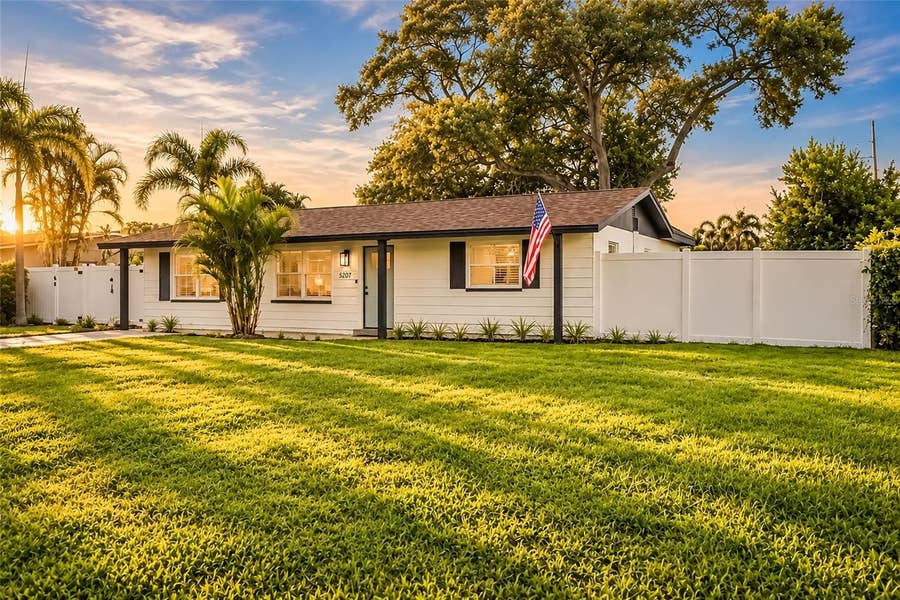 Property photo for 5207 56TH AVENUE N, St Petersburg, FL