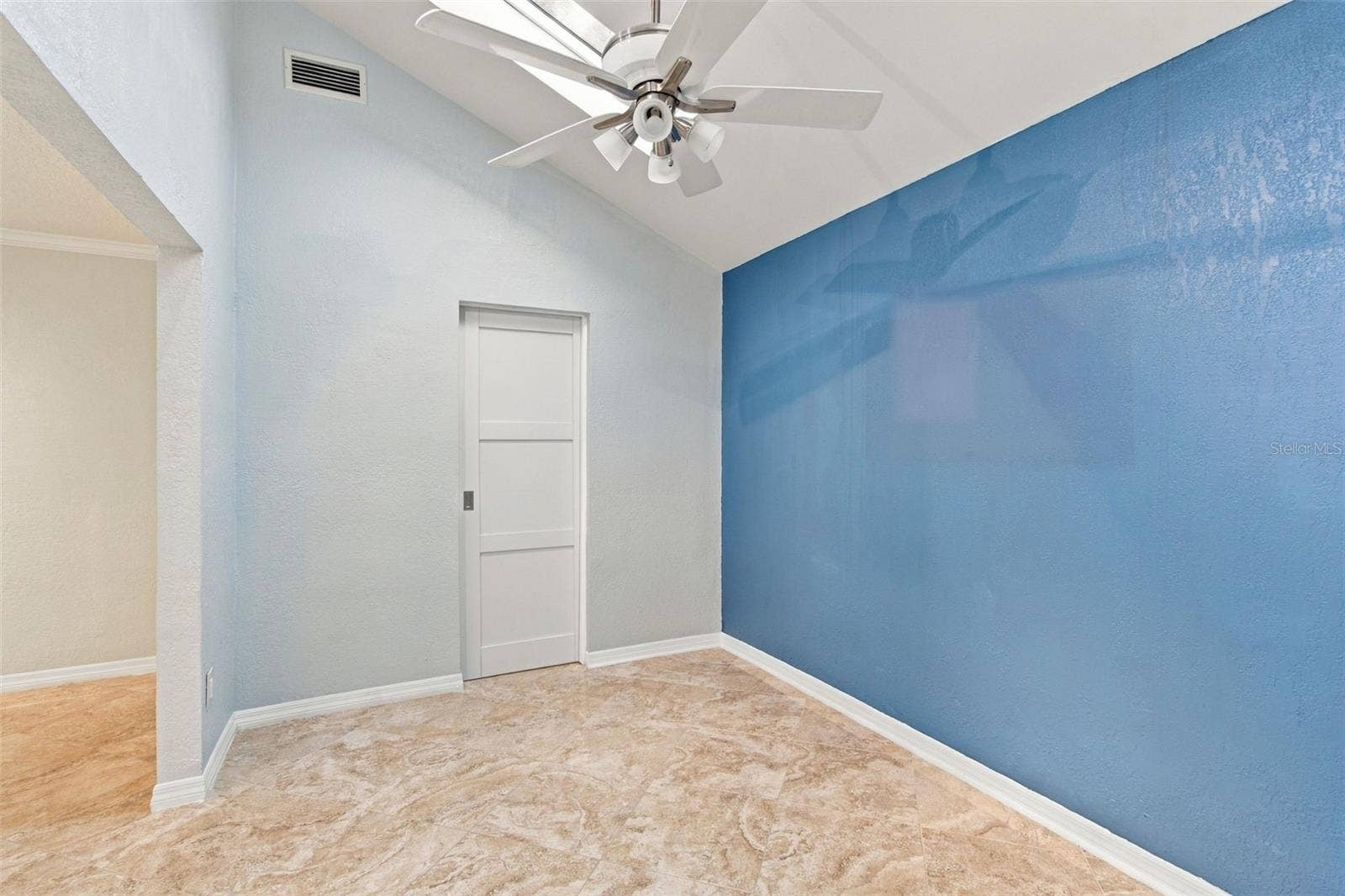 2254 HERON CIR, Clearwater, FL 33762 2254 HERON CIR, Clearwater, FL 33762