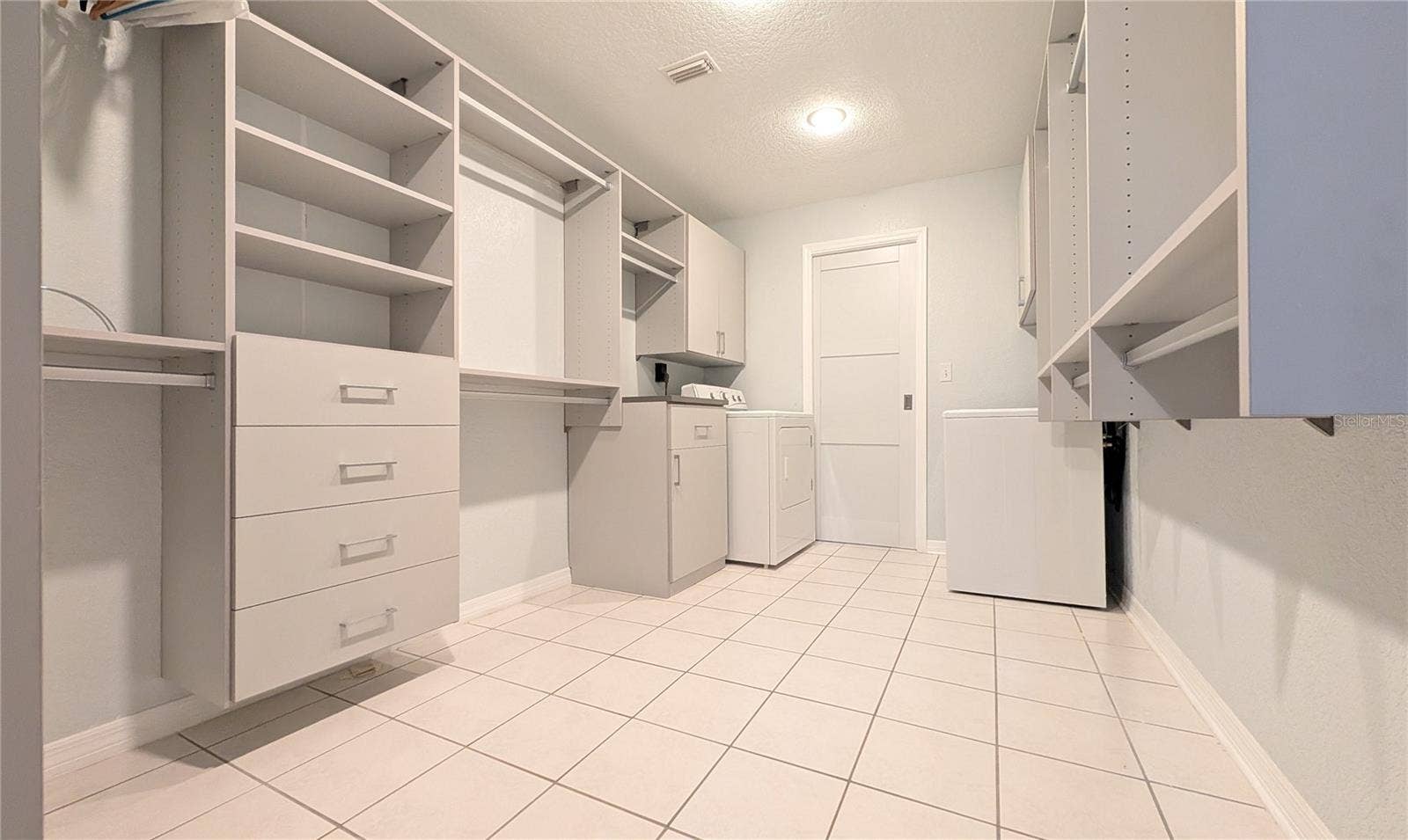 2254 HERON CIR, Clearwater, FL 33762 2254 HERON CIR, Clearwater, FL 33762