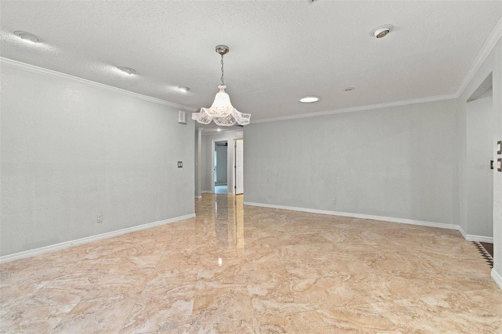 2254 HERON CIR, Clearwater, FL 33762 2254 HERON CIR, Clearwater, FL 33762