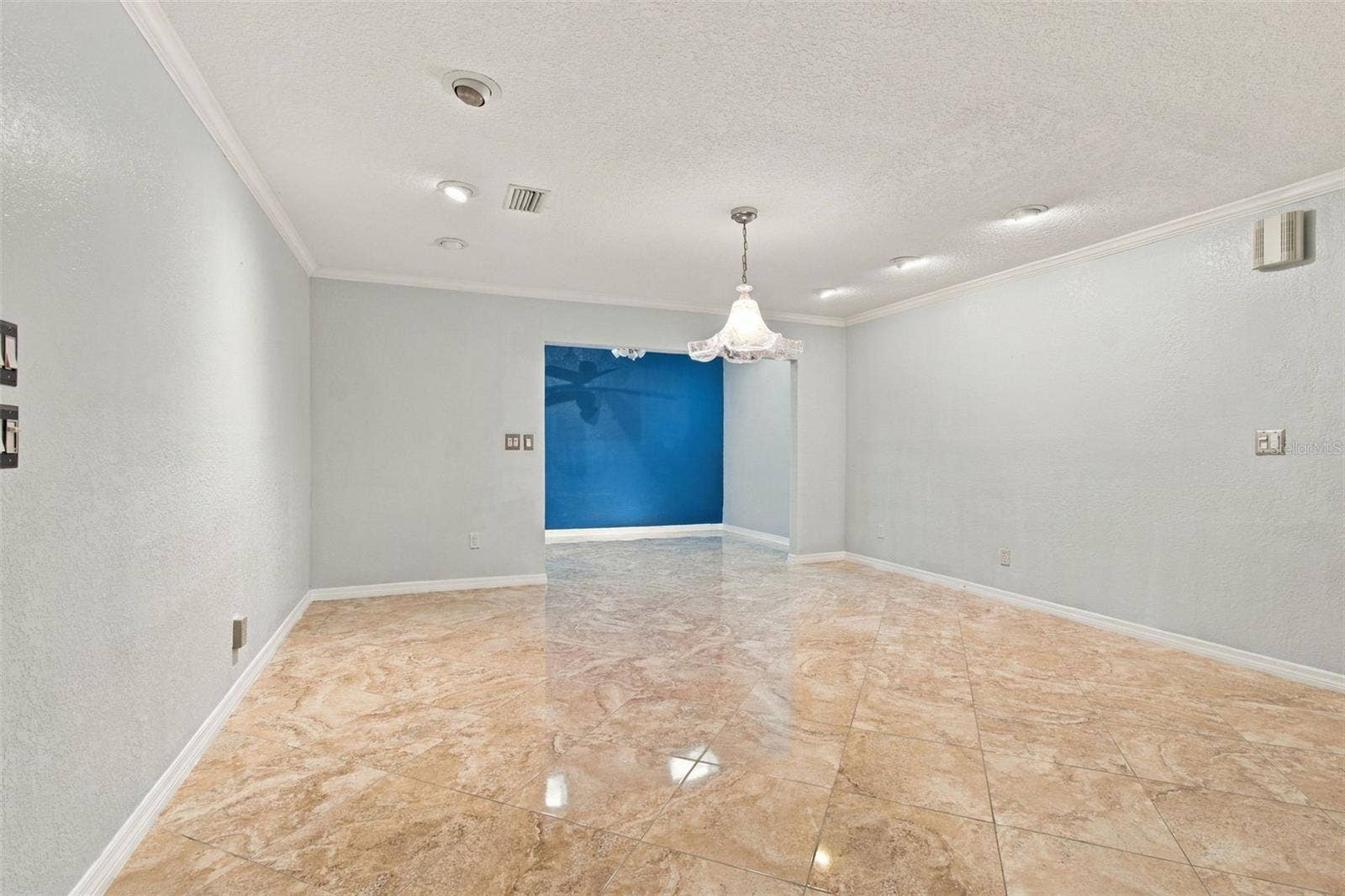 2254 HERON CIR, Clearwater, FL 33762 2254 HERON CIR, Clearwater, FL 33762