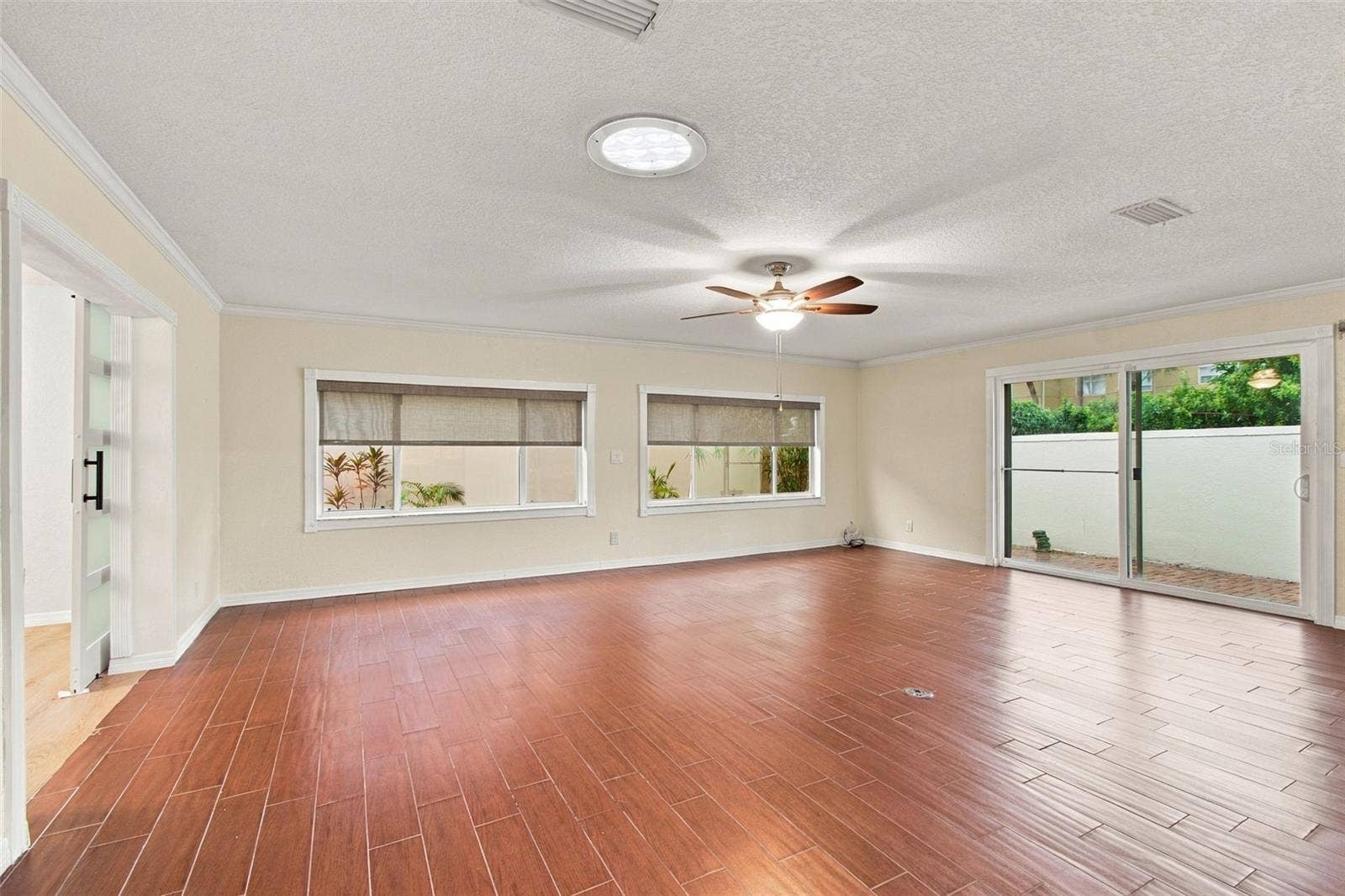 2254 HERON CIR, Clearwater, FL 33762 2254 HERON CIR, Clearwater, FL 33762