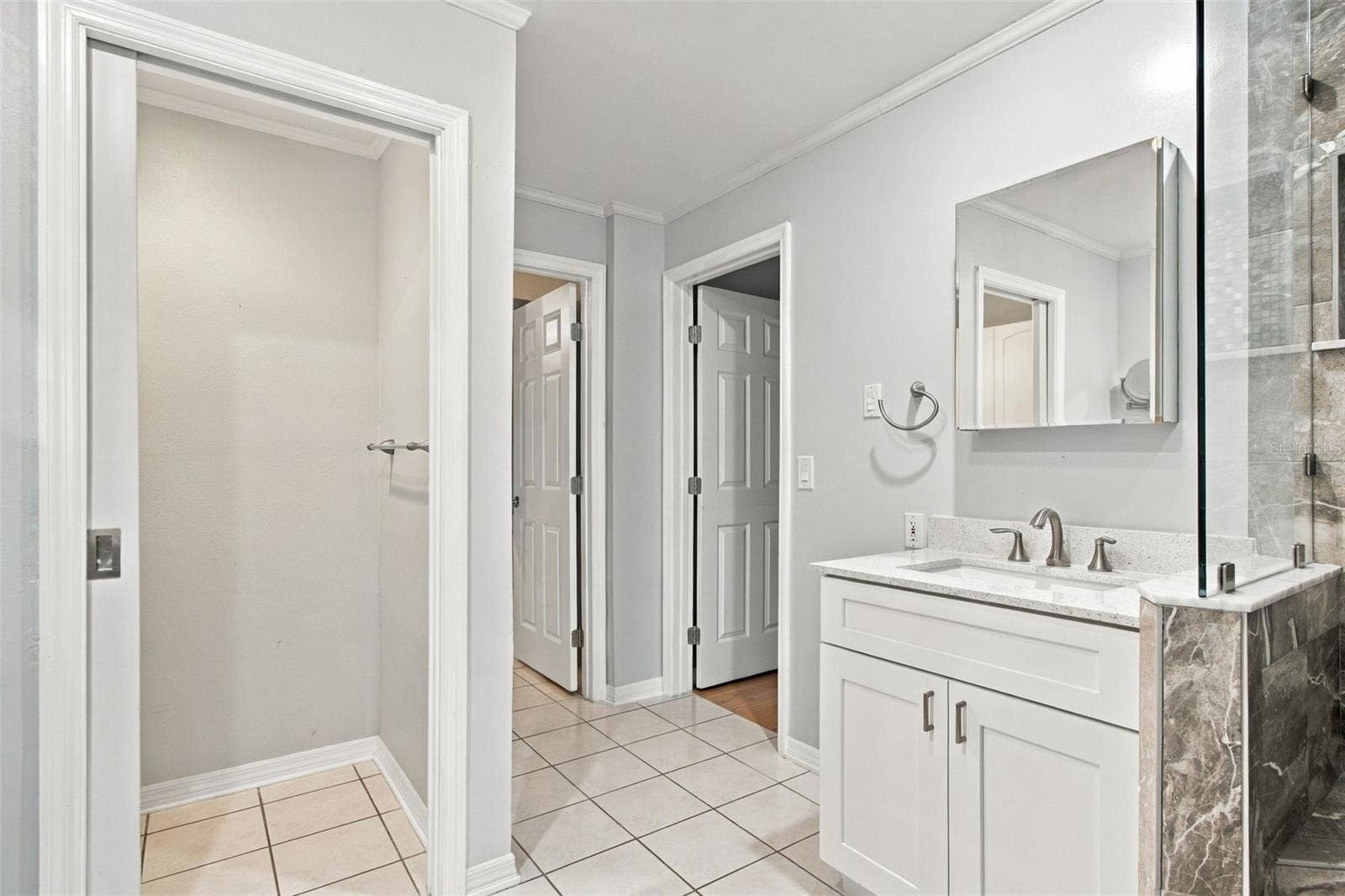 2254 HERON CIR, Clearwater, FL 33762 2254 HERON CIR, Clearwater, FL 33762
