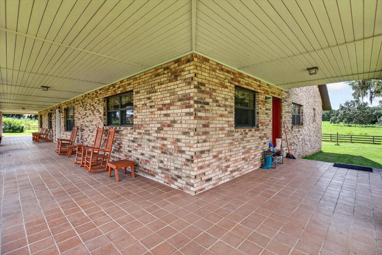 9229 FORT KING ROAD, Dade City, FL 33525