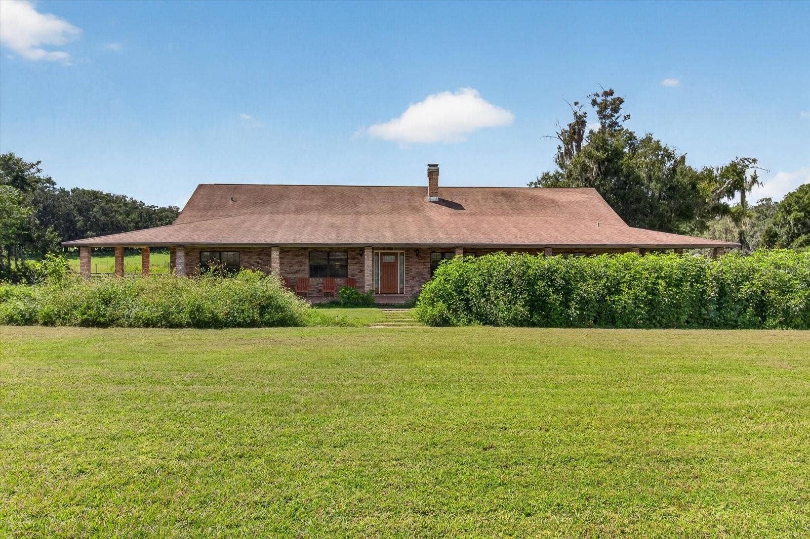 9229 FORT KING ROAD, Dade City, FL 33525