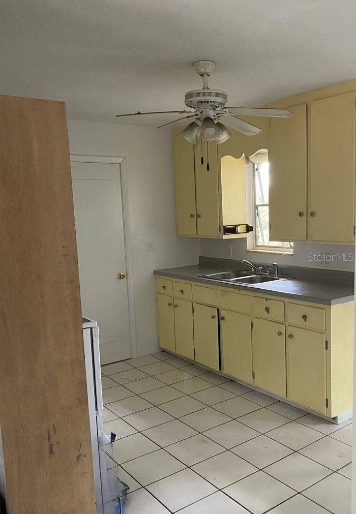 Back Unit-Kitchen
