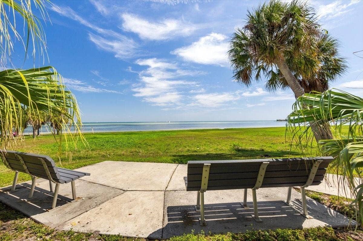 1901 3RD STREET S, St Petersburg, FL 33705 1901 3RD STREET S, St Petersburg, FL 33705