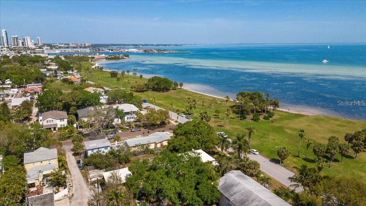 1901 3RD STREET S, St Petersburg, FL 33705 1901 3RD STREET S, St Petersburg, FL 33705