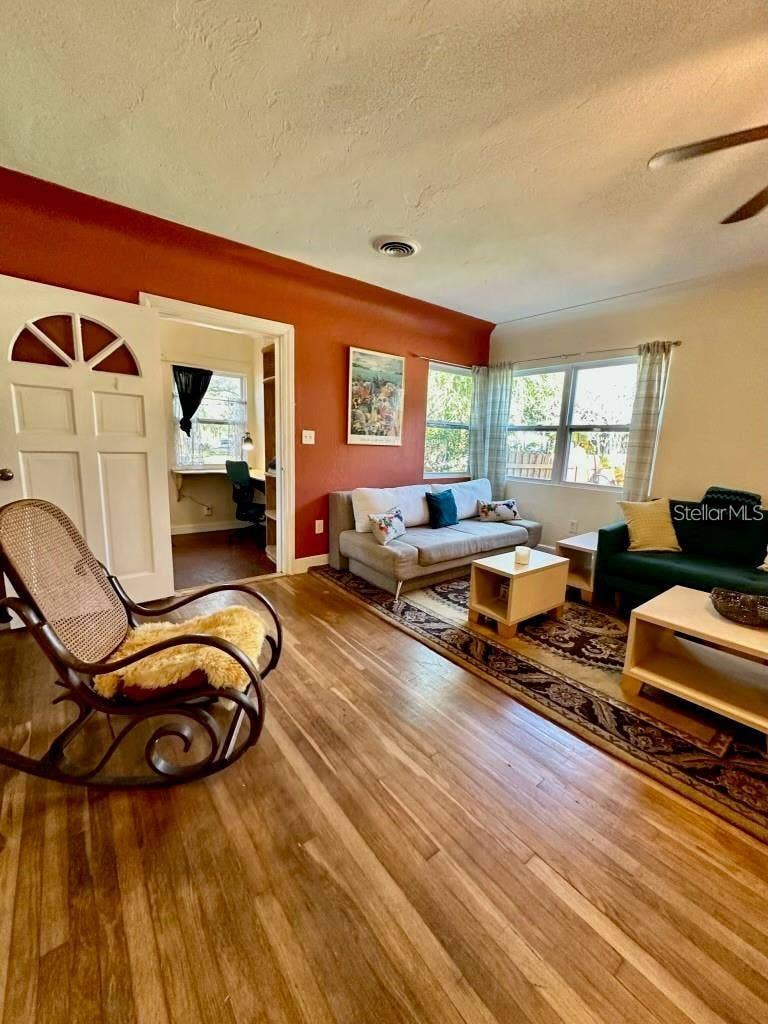 1901 3RD STREET S, St Petersburg, FL 33705 1901 3RD STREET S, St Petersburg, FL 33705