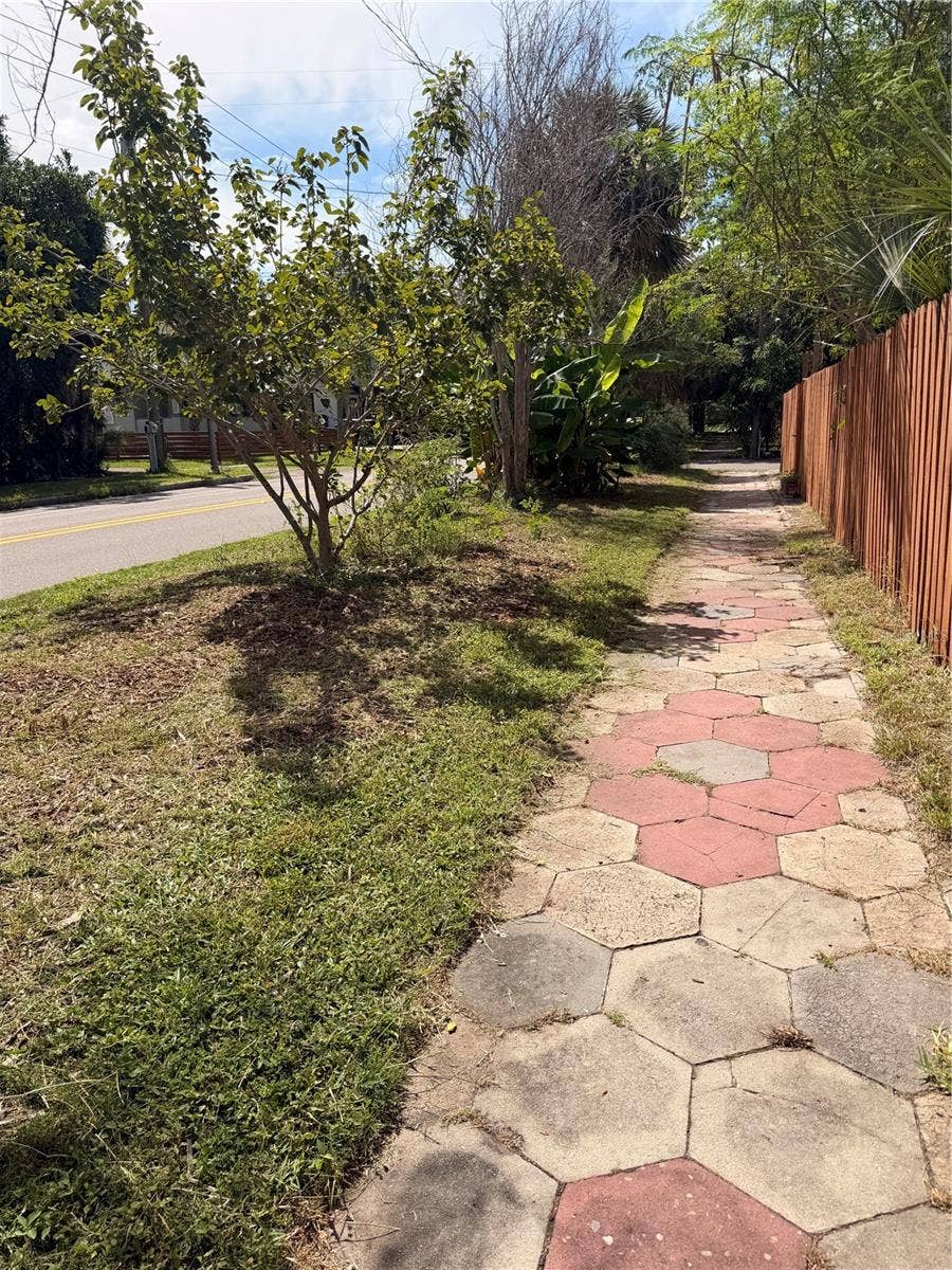 1901 3RD STREET S, St Petersburg, FL 33705 1901 3RD STREET S, St Petersburg, FL 33705