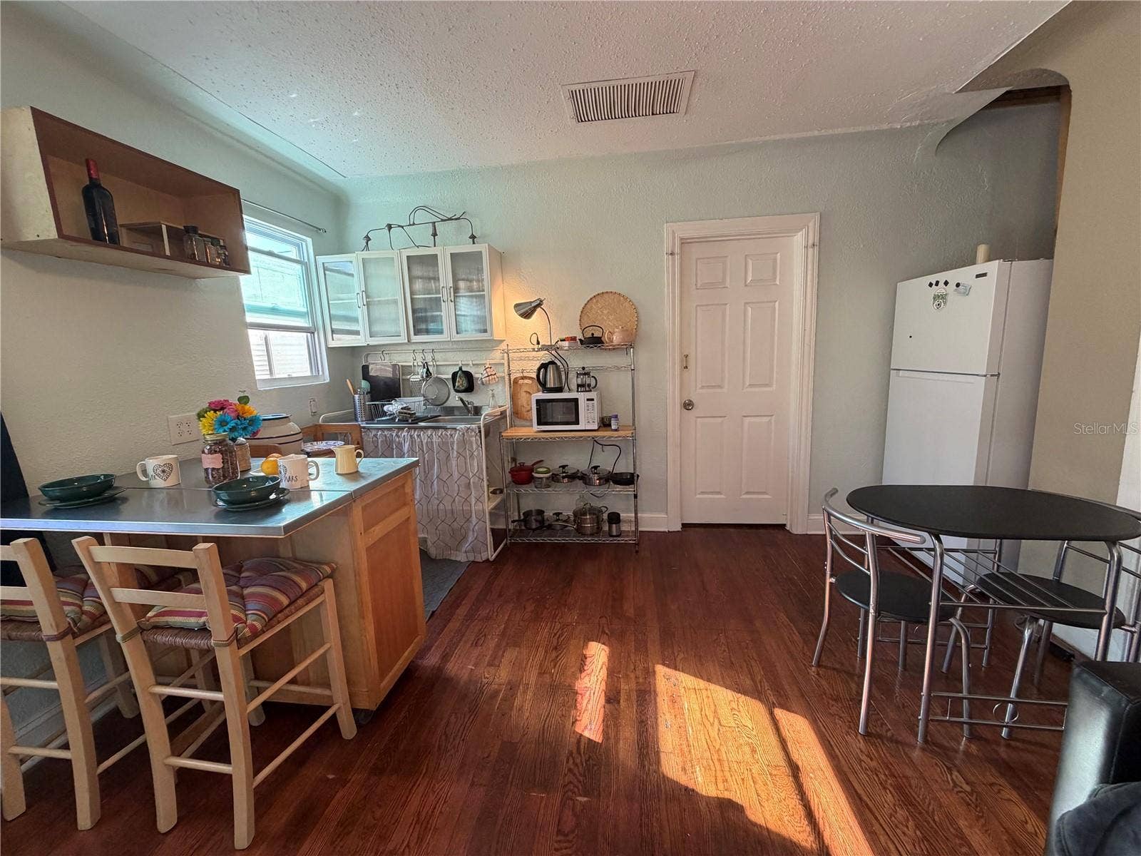 1901 3RD STREET S, St Petersburg, FL 33705 1901 3RD STREET S, St Petersburg, FL 33705