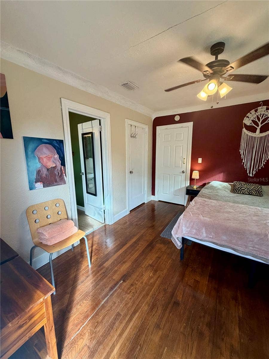 1901 3RD STREET S, St Petersburg, FL 33705 1901 3RD STREET S, St Petersburg, FL 33705