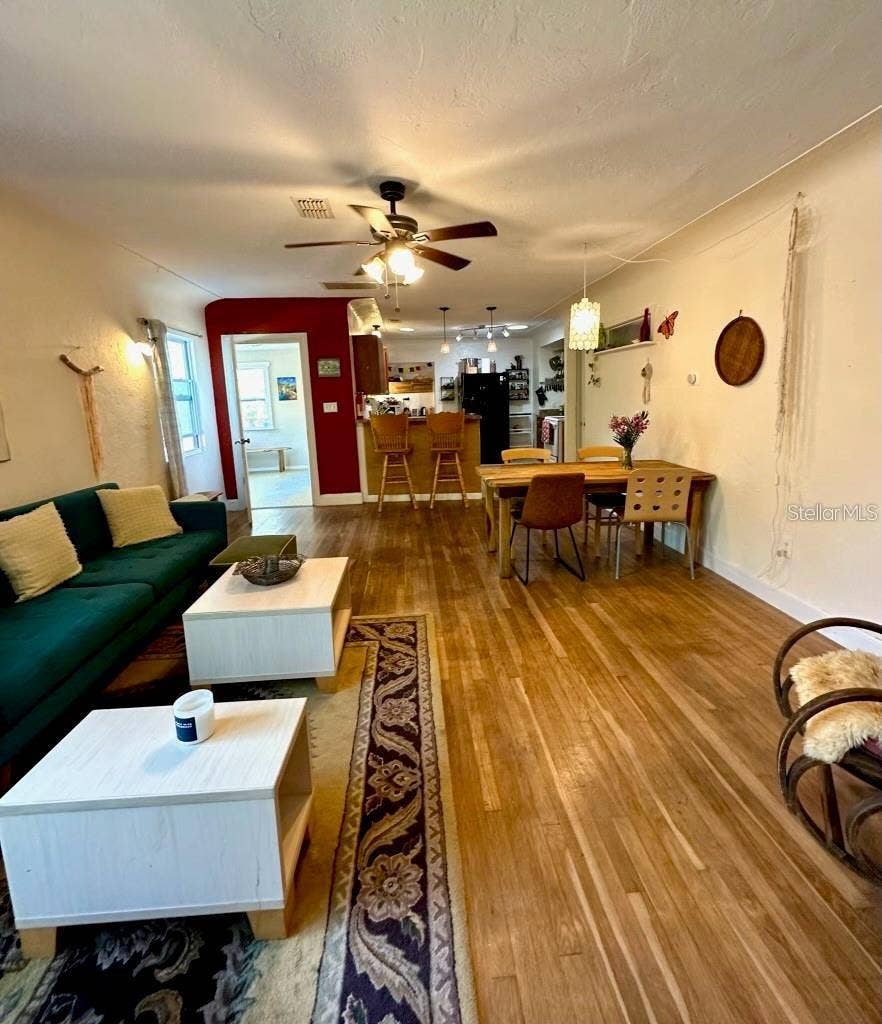 1901 3RD STREET S, St Petersburg, FL 33705 1901 3RD STREET S, St Petersburg, FL 33705