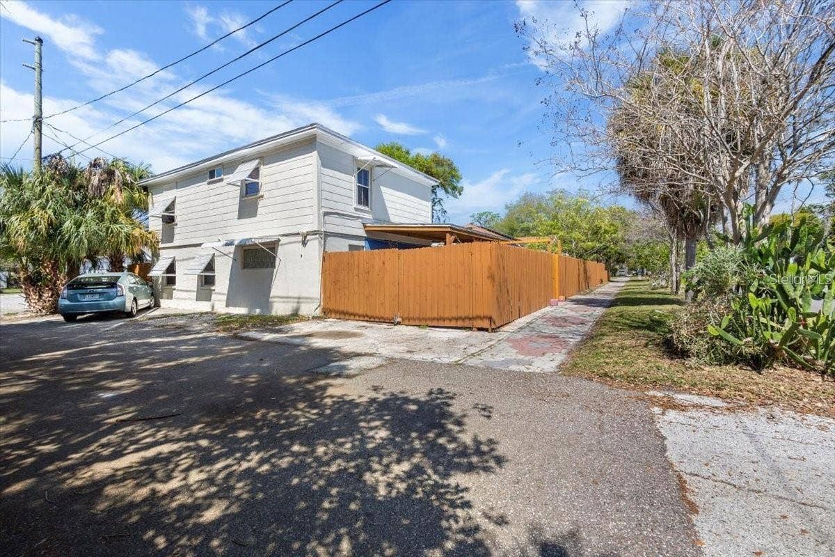 1901 3RD STREET S, St Petersburg, FL 33705 1901 3RD STREET S, St Petersburg, FL 33705