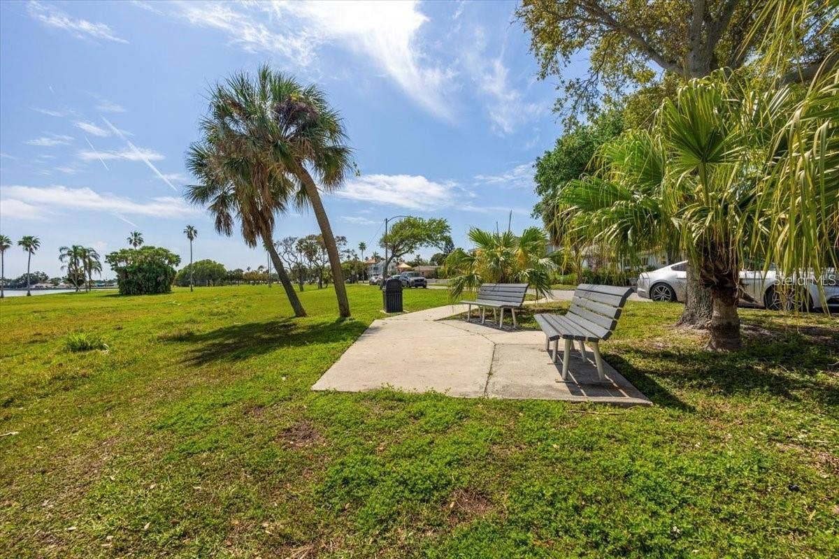 1901 3RD STREET S, St Petersburg, FL 33705 1901 3RD STREET S, St Petersburg, FL 33705