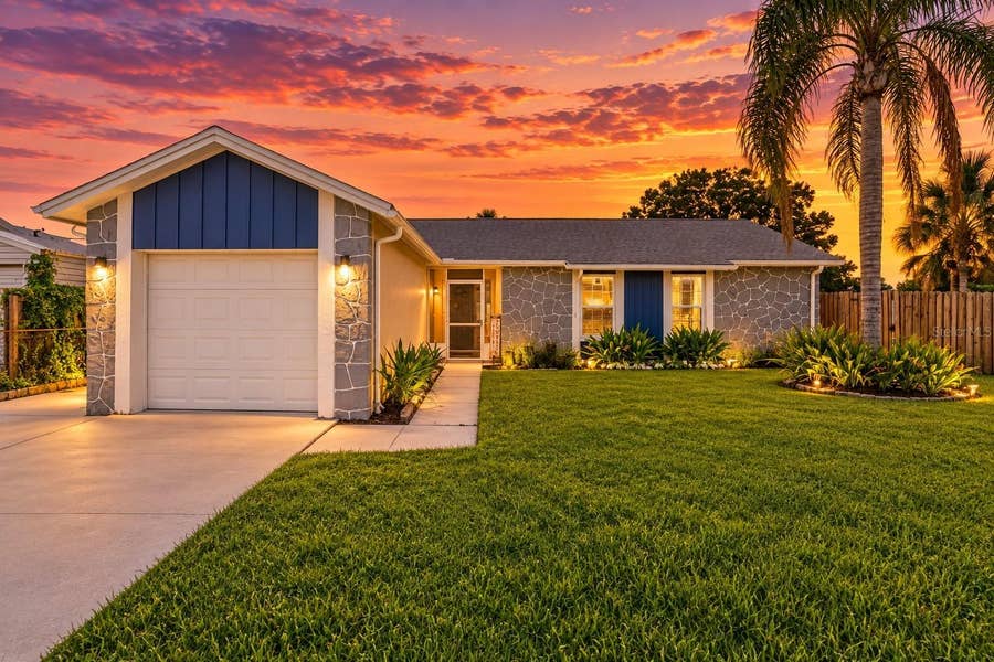 Property photo for 208 FLAMINGO DR, Apollo Beach, FL