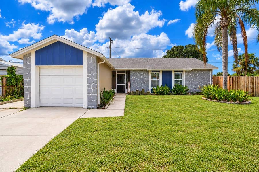 Property photo for 208 FLAMINGO DR, Apollo Beach, FL