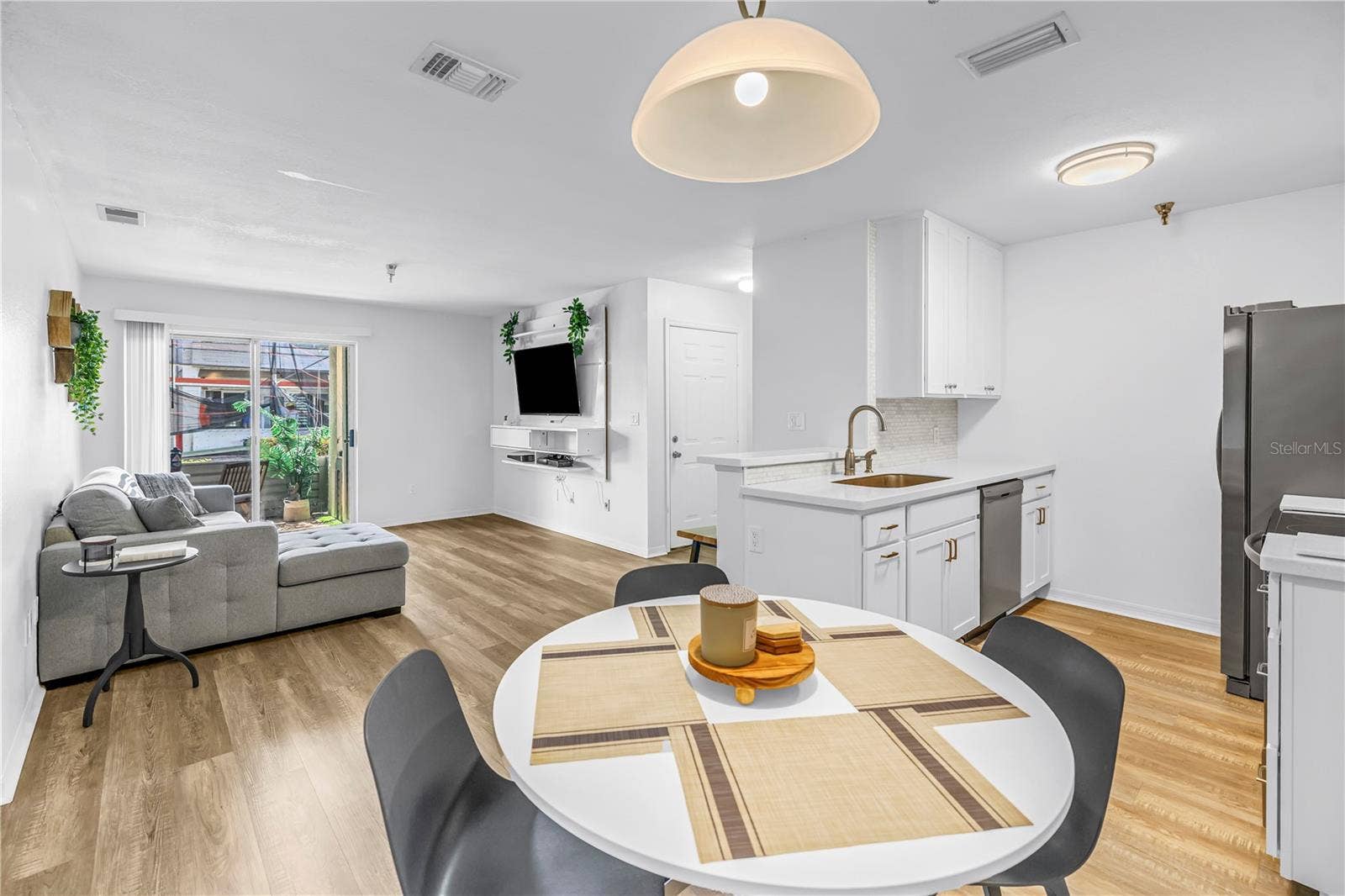 10263 GANDY BOULEVARD N, #315, St Petersburg, FL 33702 open floor plan