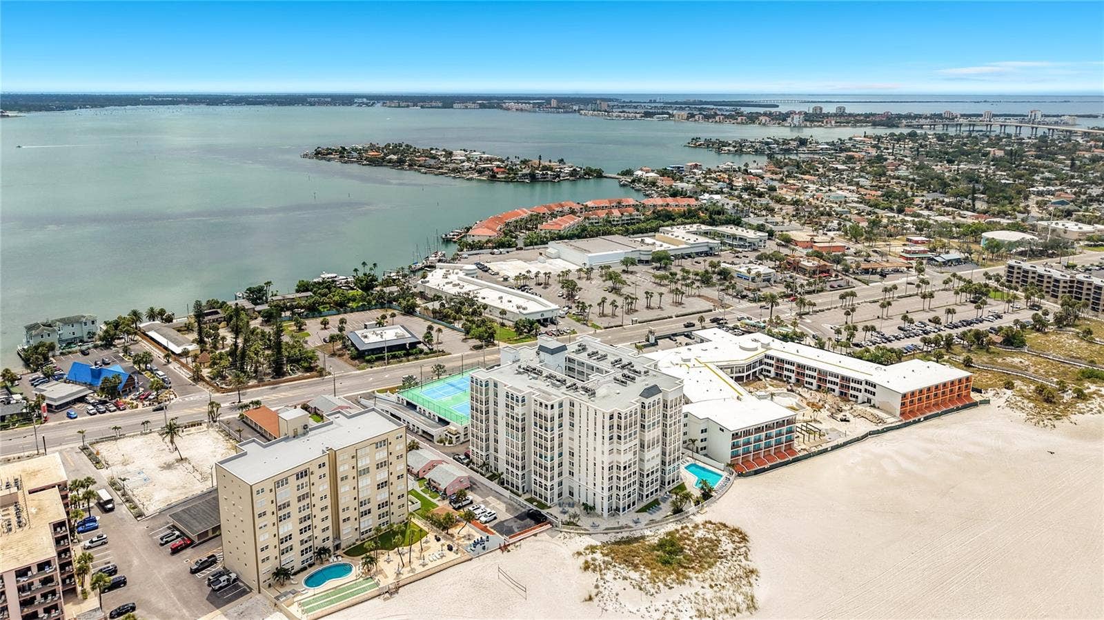 4950 GULF BOULEVARD, #903, St Pete Beach, FL 33706 4950 GULF BOULEVARD, #903, St Pete Beach, FL 33706
