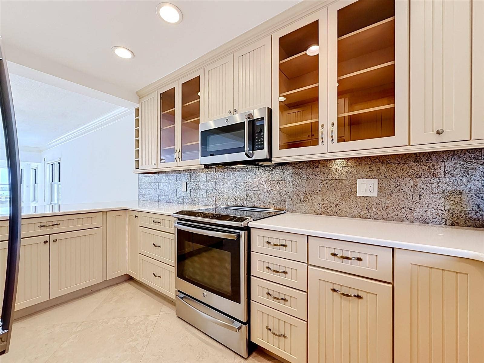 4950 GULF BOULEVARD, #903, St Pete Beach, FL 33706 4950 GULF BOULEVARD, #903, St Pete Beach, FL 33706