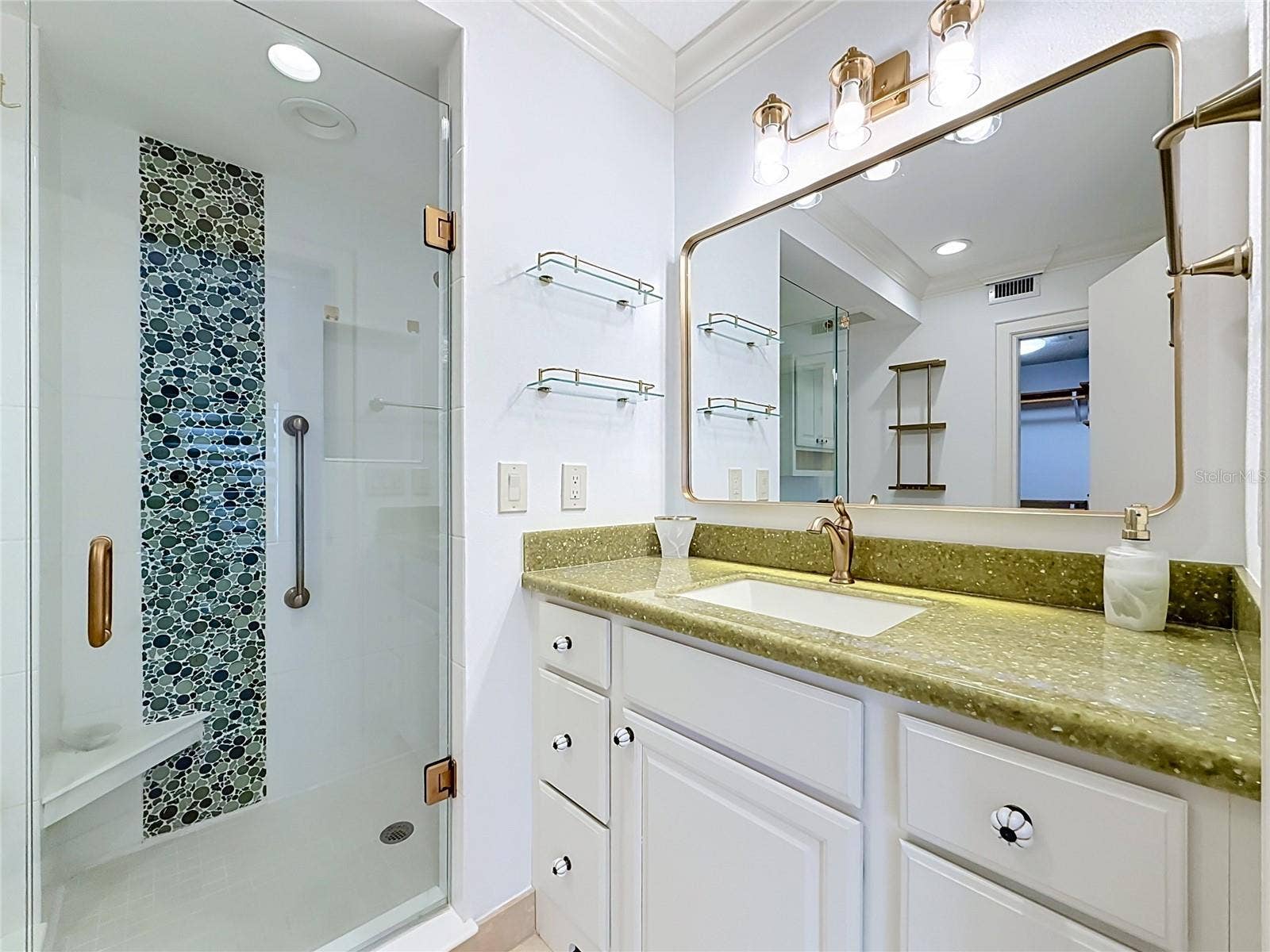 4950 GULF BOULEVARD, #903, St Pete Beach, FL 33706 4950 GULF BOULEVARD, #903, St Pete Beach, FL 33706