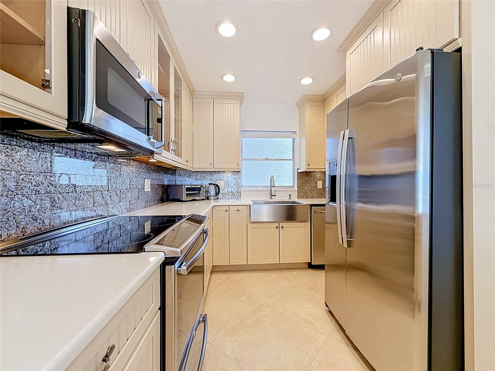 4950 GULF BOULEVARD, #903, St Pete Beach, FL 33706 4950 GULF BOULEVARD, #903, St Pete Beach, FL 33706