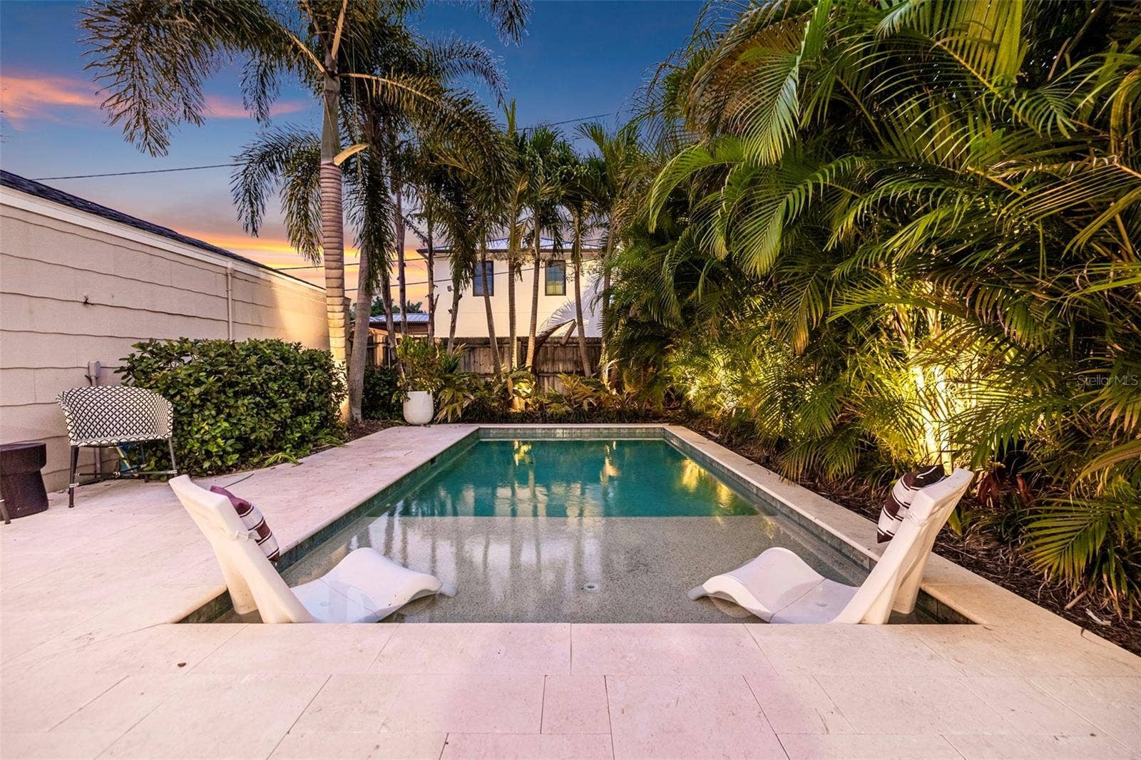 118 26TH AVENUE N, St Petersburg, FL 33704 118 26TH AVENUE N, St Petersburg, FL 33704