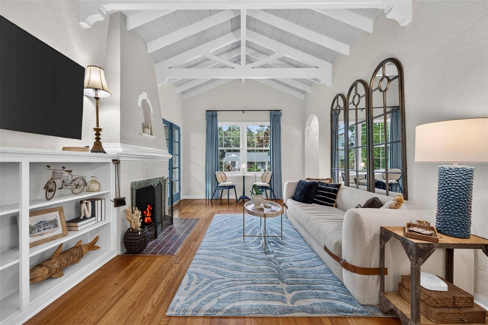118 26TH AVENUE N, St Petersburg, FL 33704 118 26TH AVENUE N, St Petersburg, FL 33704